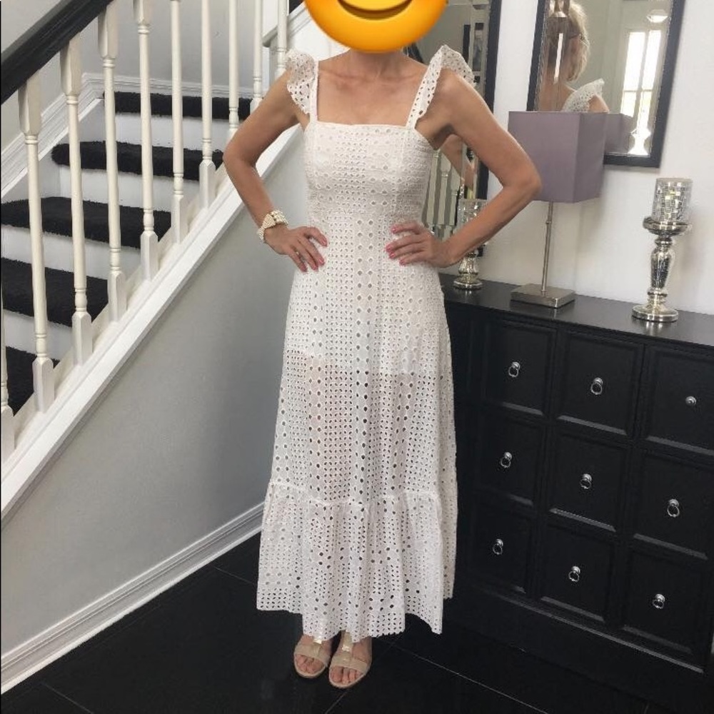 Gorgeous white dress!